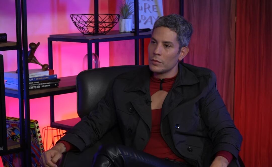 Habló sobre cómo empezó con sus problemas de adicciones, el rechazo de su madre por ser homosexual. Foto: Captura de entrevista con Yordi Rosado