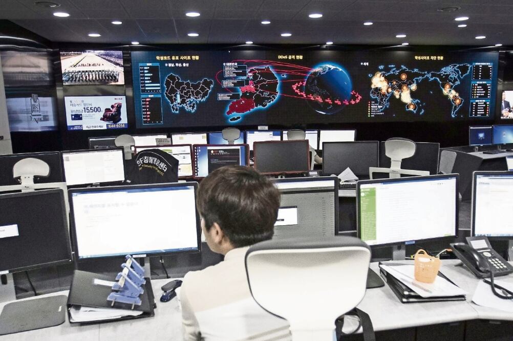 Daños. Petya se propaga en empresas europeas y de EU, y pide un rescate de la información por 300 bitcoins. (Archivo. EL UNIVERSAL)