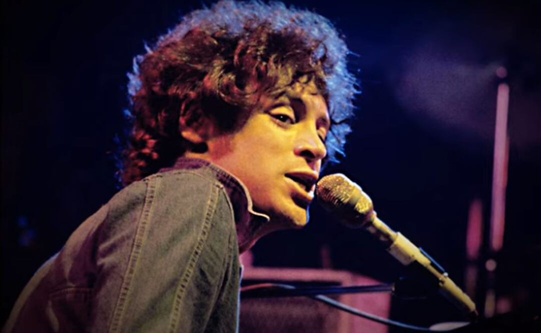 "Nuestro dulce, amoroso y talentoso Eric se apagó mientras dormía este fin de semana", informó la familia del cantante.