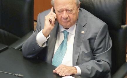 No hay orden de aprehensión contra Romero Deschamps, juez le quita suspensión para evitar captura