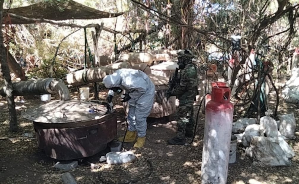 Marina desmantela ocho laboratorios clandestinos en Sinaloa