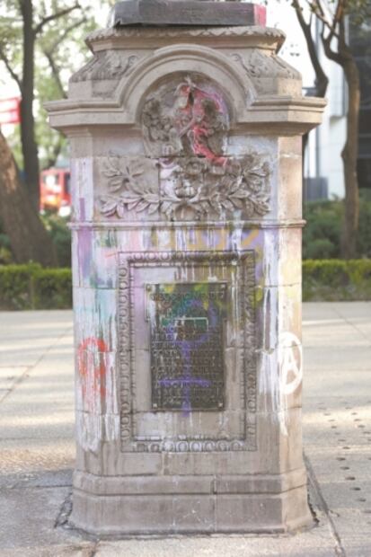 Esculturas de Reforma tienen restos de gel tras “limpieza”