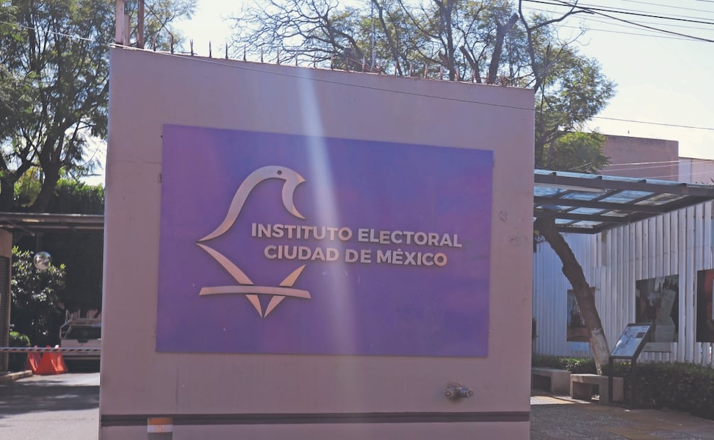 El IECM ha dispuesto de 5.4 millones de insumos, entre boletas, actas, carteles, sobres y materiales auxiliares. Foto: Archivo El Universal