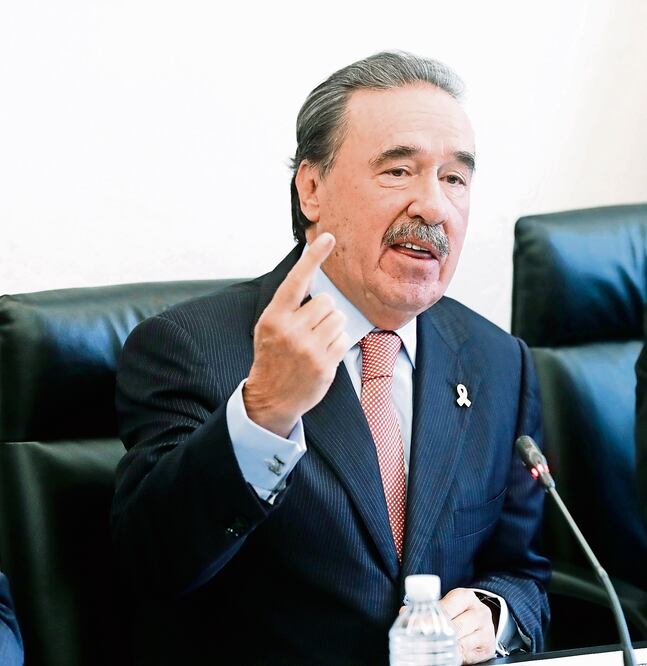 Proyecto. Emilio Gamboa, coordinador parlamentario del PRI en el Senado, dijo que impulsarán temas en materia de seguridad (ARCHIVO EL UNIVERSAL)