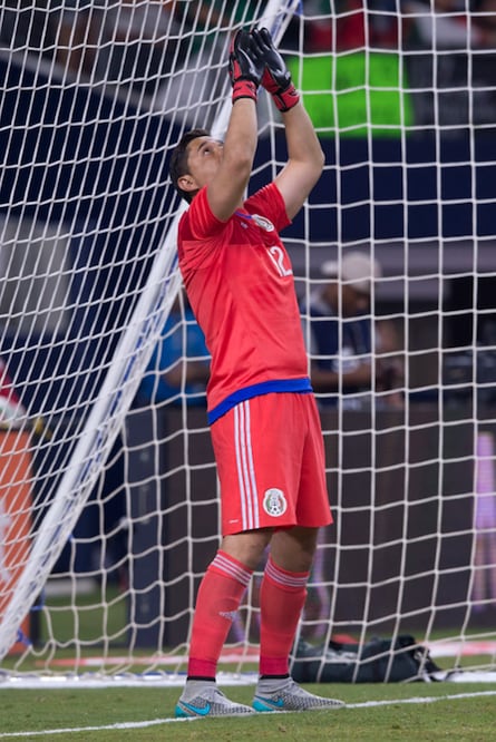 Pese a su error, Muñoz detuvo al menos cinco jugadas claras de gol (ETZEL ESPINOSA. IMAGO7)