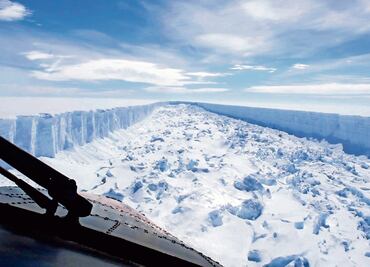 Un iceberg gigante se desprende de la Antártida