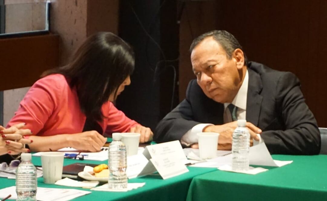 El diputado perredista participó en la sesión de la Comisión Especial de Salud Mental y Drogas. /Tomada de @Jesus_ZambranoG