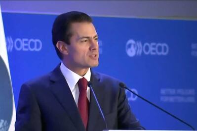 Peña Nieto presume reformas en París