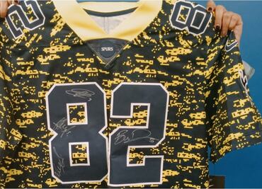 Gana un jersey tipo NFL del Tottenham con El Universal Deportes y Betway México