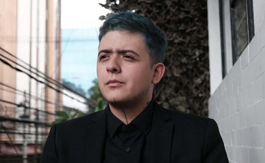 El poeta Lázaro Izael. Foto: Cynthia Fernández