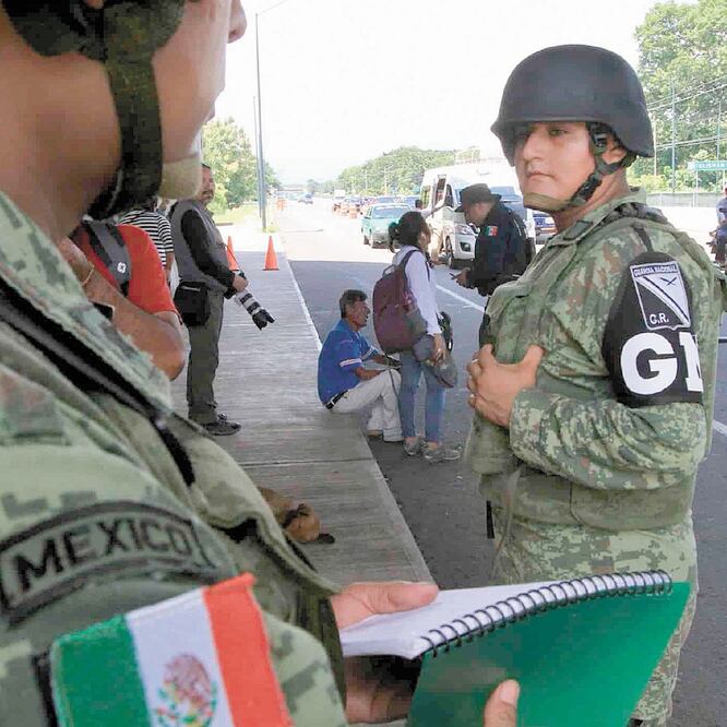 Esfuerzo conjunto. Elementos de la Guardia Nacional y de las Fuerzas Armadas, entre otras instituciones de seguridad, participarán en operativos antiarmas. ARCHIVO EL UNIVERSAL