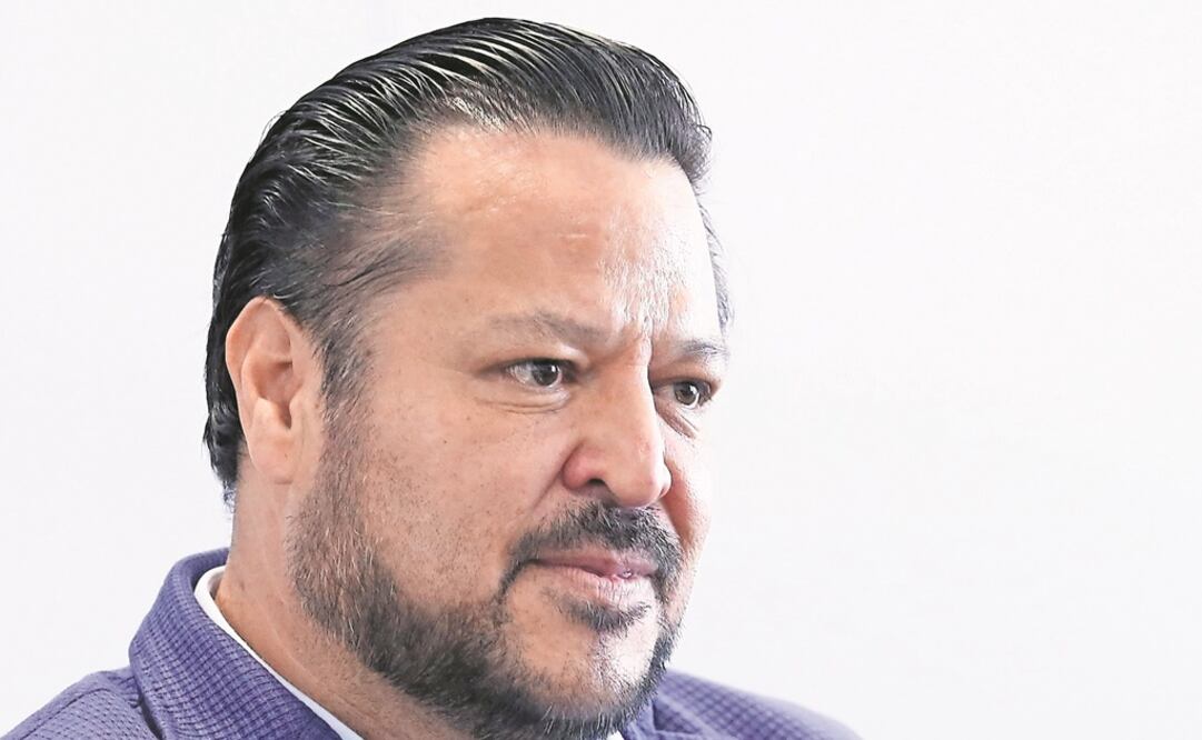 FERNANDO HERRERA ÁVILA. En su curriculum destaca haber sido regidor y ex diputado federal panista. Actualmente es senador de la República por Aguascalientes y coordina la bancada.