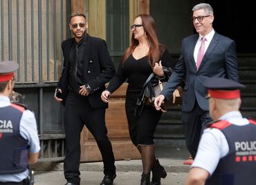 Neymar llega a audiencia en Barcelona; piden para él cinco años de cárcel por corrupción