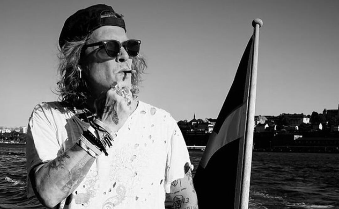 Johnny Depp renueva su aspecto y lo presume en Instagram. 