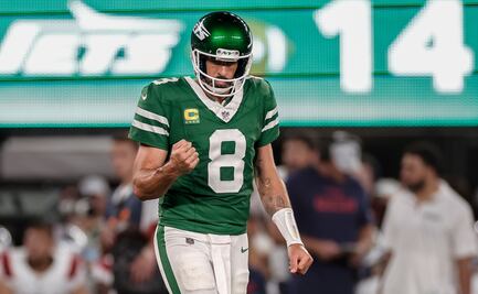 Aaron Rodgers brilla en su primer partido como local tras su lesión; Jets aplastó a los Patriots