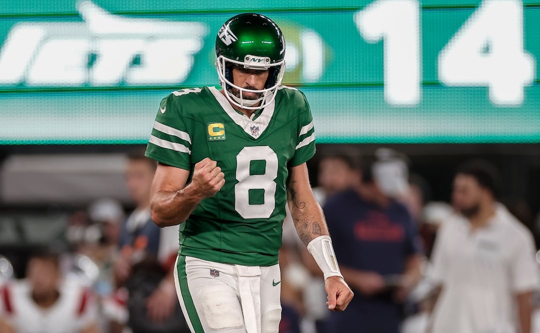Aaron Rodgers brilla en su primer partido como local tras su lesión; Jets aplastó a los Patriots - Foto: AP