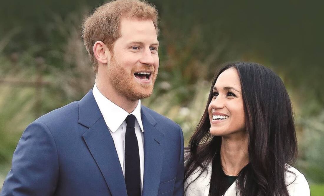 La pareja posó en un jardín del Palacio Kensington (MATT DUNHAM. AP)