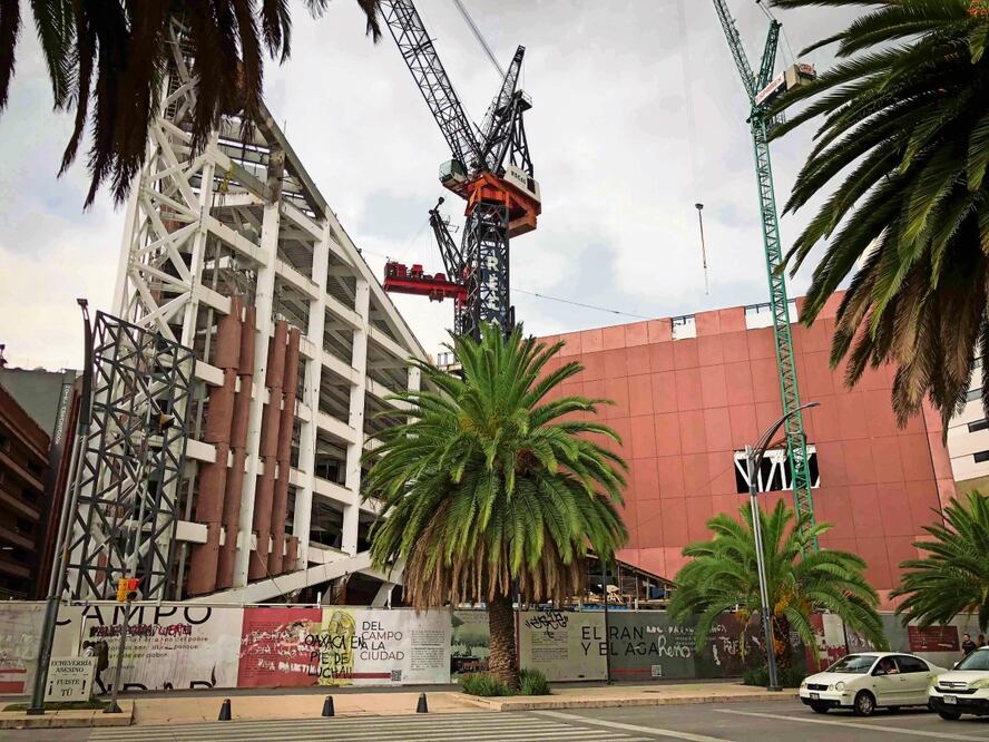 Construcción del edificio del AGA en la Avenida Juárez 92. Foto: de Diego Simón Sánchez. El Universal
