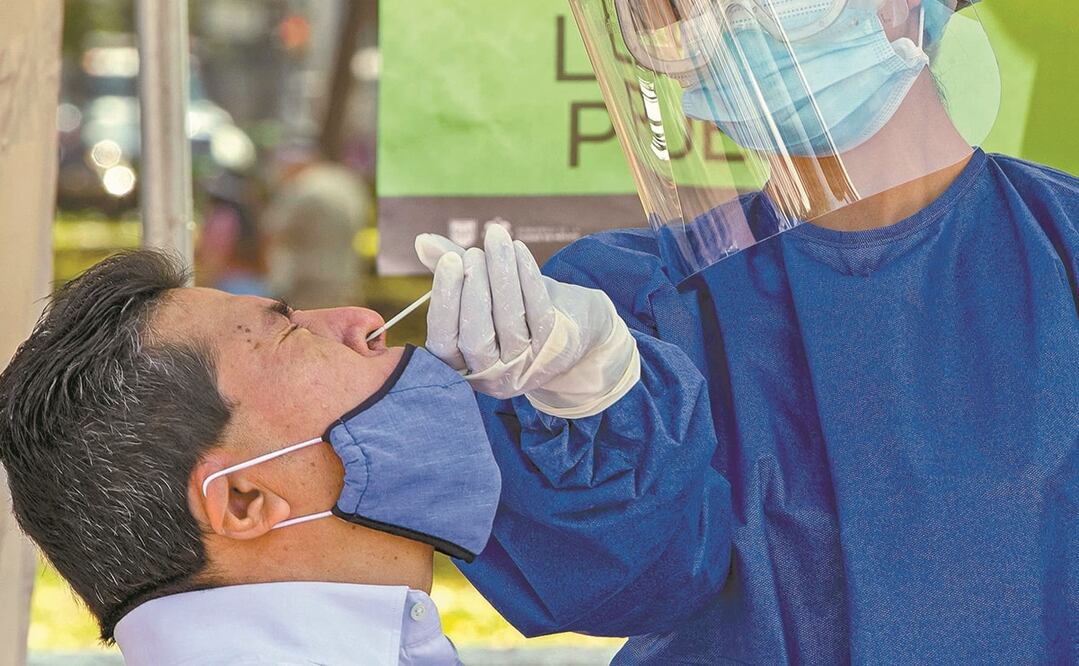 Del 1 al 14 de junio, la positividad de las pruebas alcanzó 12%. Foto: ARCHIVO EL UNIVERSAL