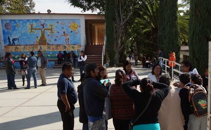 Directora entrega a alumnos acusados de abuso sexual