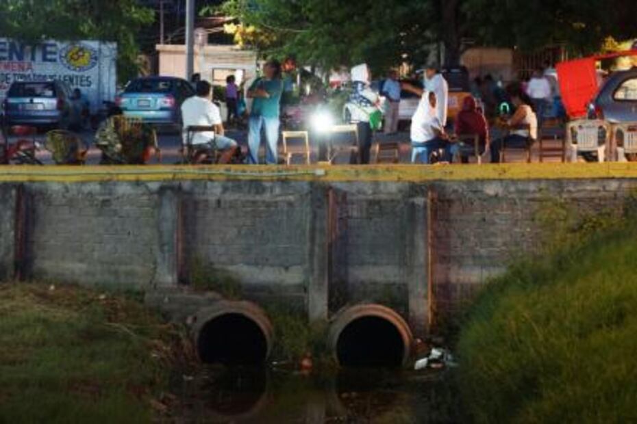 Se forman un día entero para el pago de Empleo Temporal en Juchitán