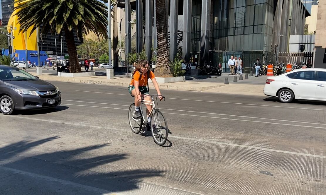 Ciclistas enfrentan problemas en CDMX. FOTO: Diego Montesinos/ EL UNIVERSAL/