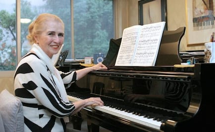 Pianist is awarded Mexico's Fine Arts Medal