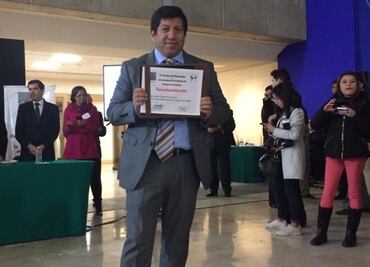 Reconocen trayectoria a periodista de EL UNIVERSAL