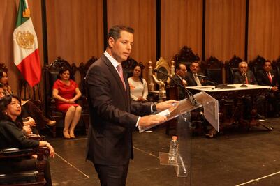 Asegura Murat mantener ruta de diálogo con la CNTE