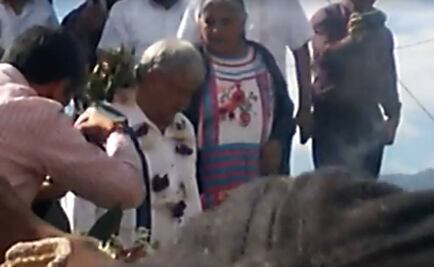 ​Le hacen limpia a AMLO en la Sierra Mazateca de Oaxaca