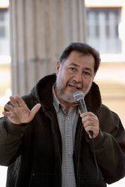 “No trato con empleados", dice Noroña al protestar en Twitter