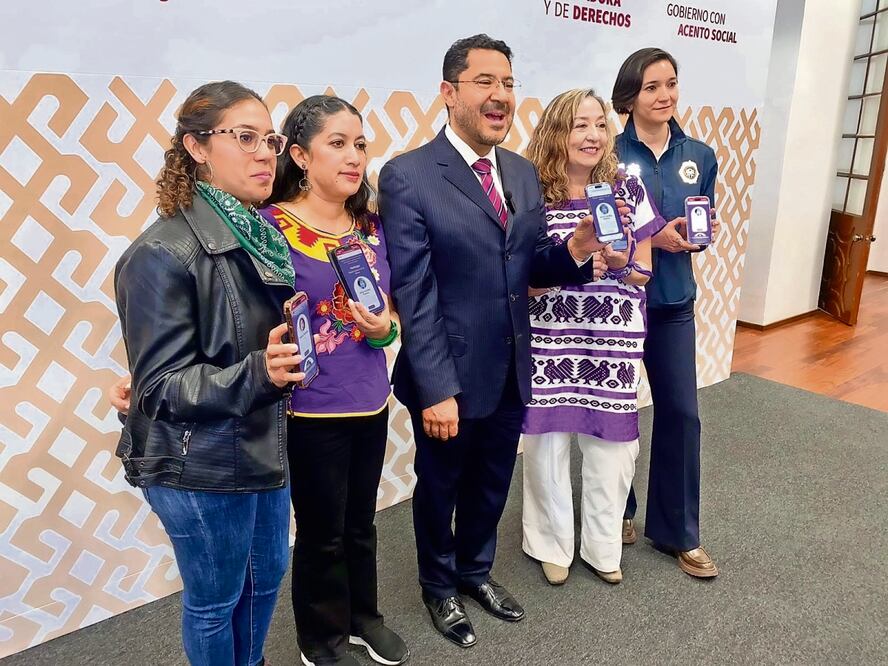 El jefe de Gobierno dijo que se busca cambiar los nombres de hombres polémicos de la nomenclatura. Alberto Acosta. El Universal