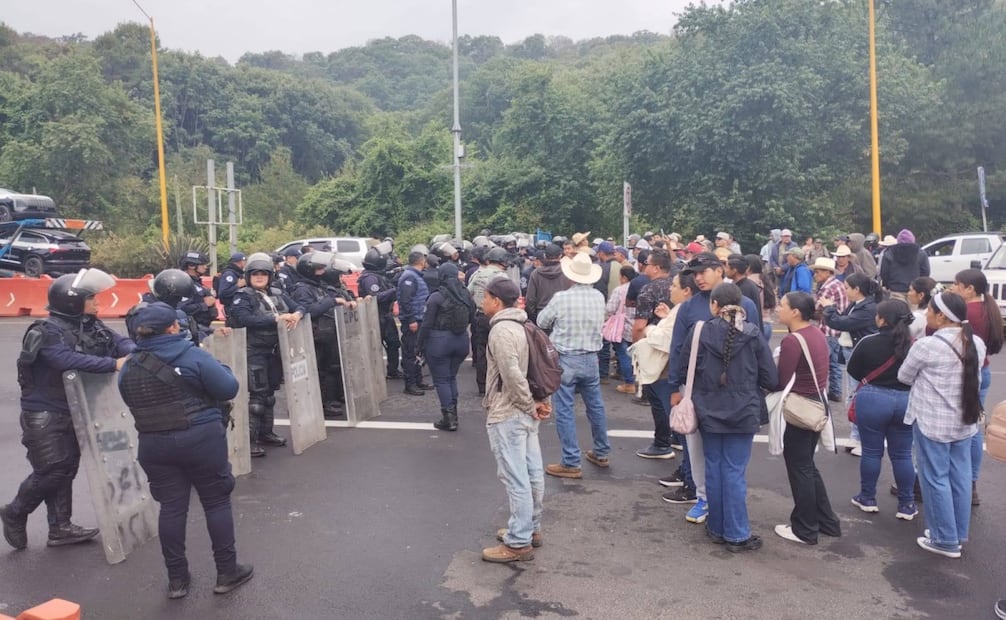 Comunidades indígenas bloquean carreteras en Michoacán. Foto: Especial