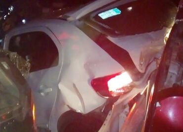 Tráiler impacta seis vehículos en la autopista Naucalpan-Ecatepec