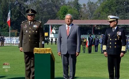 AMLO encabeza ceremonia del Día de la Bandera en Campo Marte
