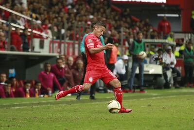 Carlos Esquivel hizo historia en el juego ante Morelia