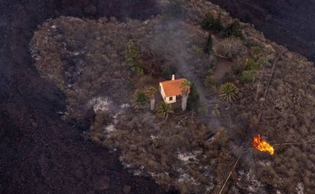 Volcán de La Palma: la "casa milagrosa" que escapó de la lava en las Islas Canarias