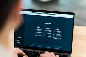 Prompts de IA que te ahorran horas de trabajo al resumir correos y tareas