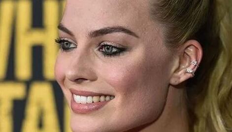 Los pies de Margot Robbie como Barbie se vuelven virales por su empeine perfecto