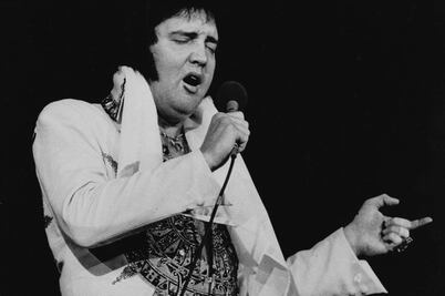 Elvis Presley usó un calendario azteca en uno de sus trajes: la historia del excéntrico vestuario