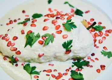 De qué está hecha la salsa de nogada