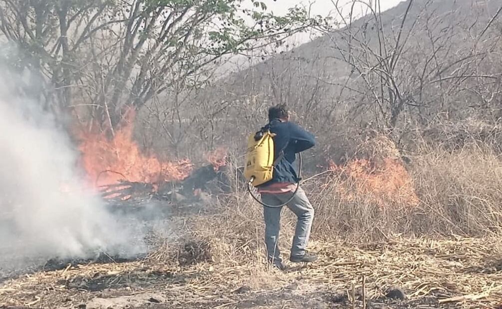 Humo cubre zona metropolitana de Morelos por incendios forestales y urbanos. Foto: Especial