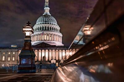 En Cámara Baja de EU avanzan recortes a México