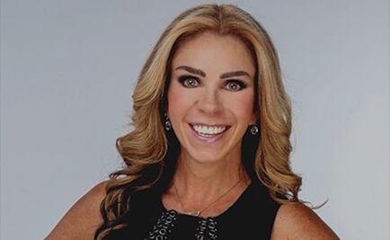 Rocío Sánchez Azuara luce sus piernas y posa con Roberto Palazuelos