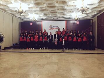 Gobernador de Jalisco recibe a Chivas Femenil