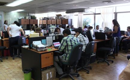 Empleados de Gobierno podrían perder seguros por plan de austeridad: AMIS