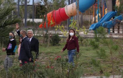 AMLO se compromete a resolver escasez de agua en Iztapalapa