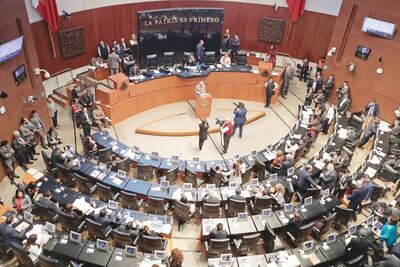 Senadores de Morena dicen que eliminar comisiones bancarias respalda la economía