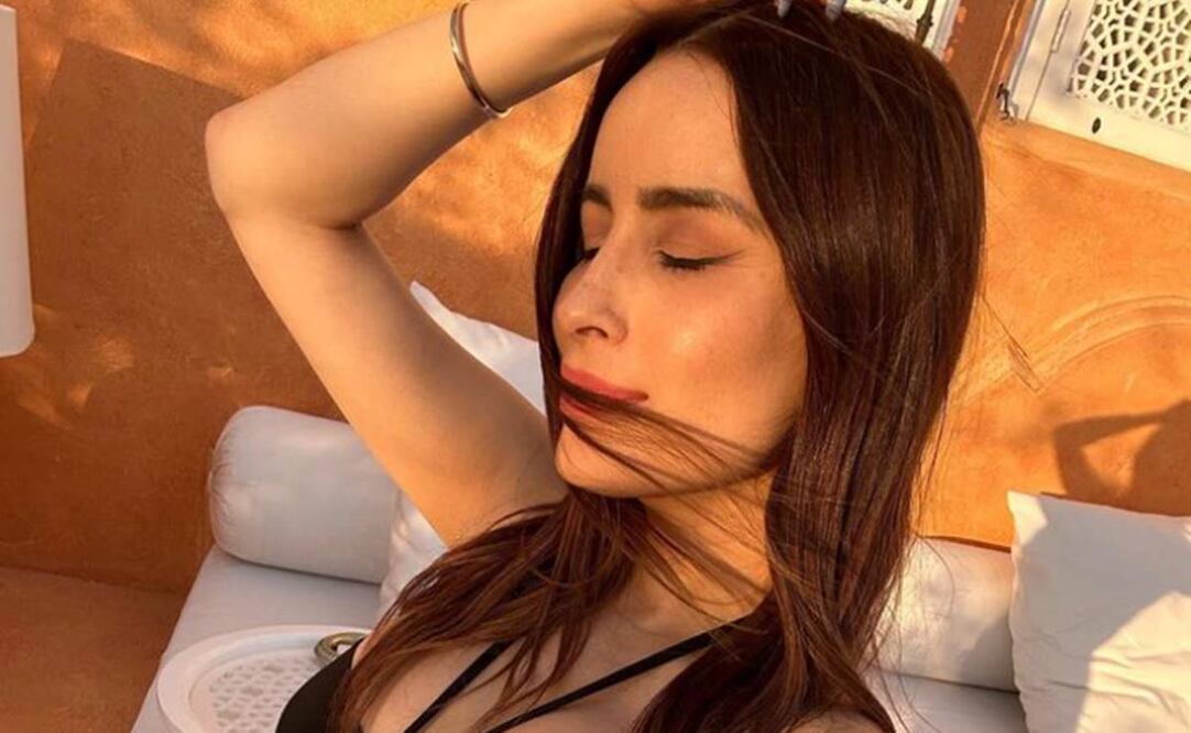 La conductora está disfrutando al máximo su embarazo. Posa al natural en la playa. Foto: Instagram 
cynoficial