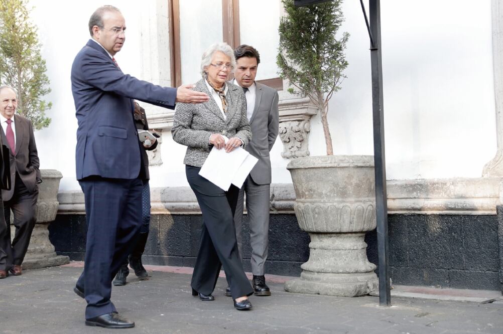 Revisaron temas de migración, identidad y, en especial, la preparación para el envío de iniciativas al Congreso de la Unión. (IVÁN STEPHENS. EL UNIVERSAL)